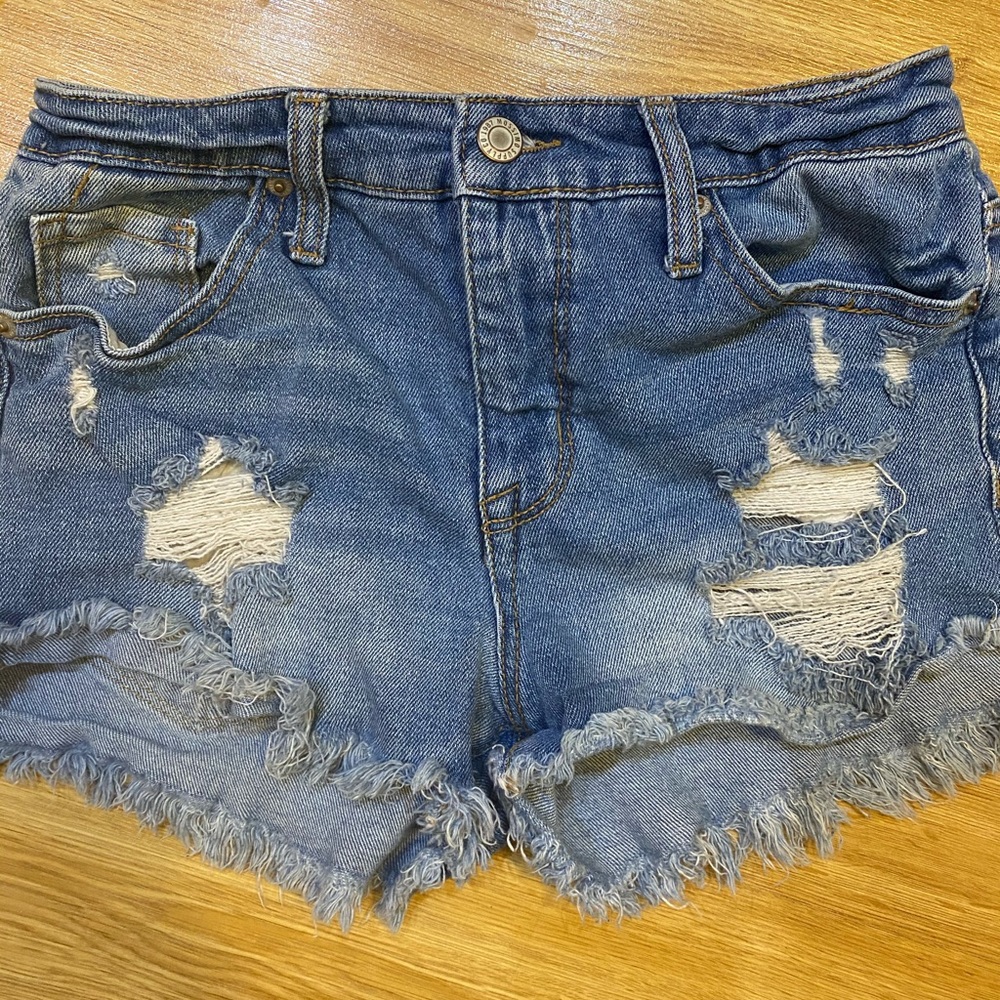 High Rise Shortie!! - Picture 2 of 3